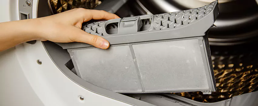 Signs Of A Clogged Dryer Lint Trap in Lincolnia, Virginia